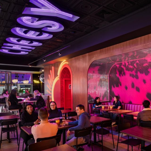 Tenderoni’s Fenway located in Boston, MA⁠
⁠
See more at Link In Bio.⁠
⁠
Photo: Anton Grassl⁠
⁠
#PCA_team #PCA_placemaking